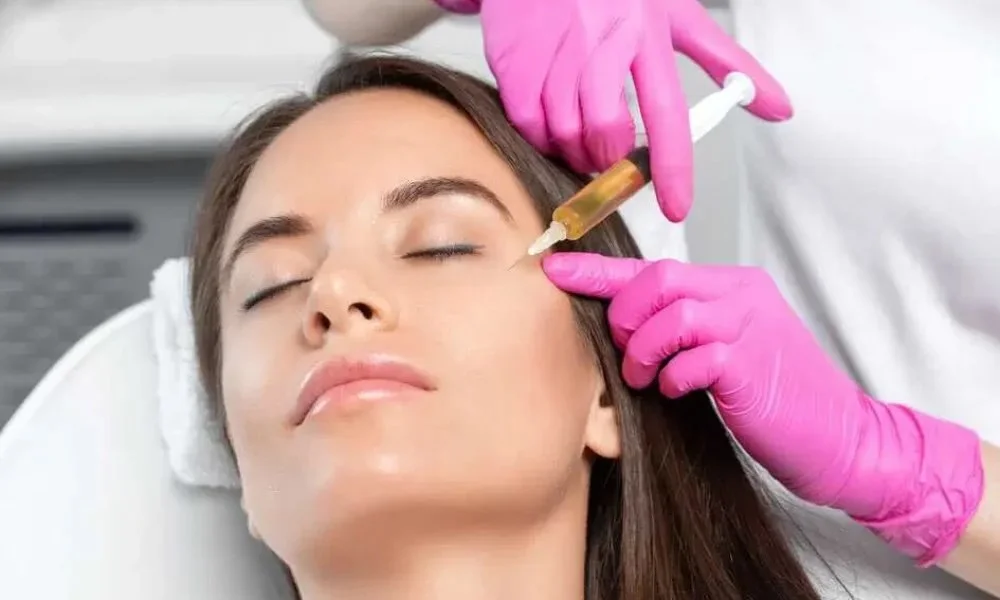 PRP therapy injection near the eye